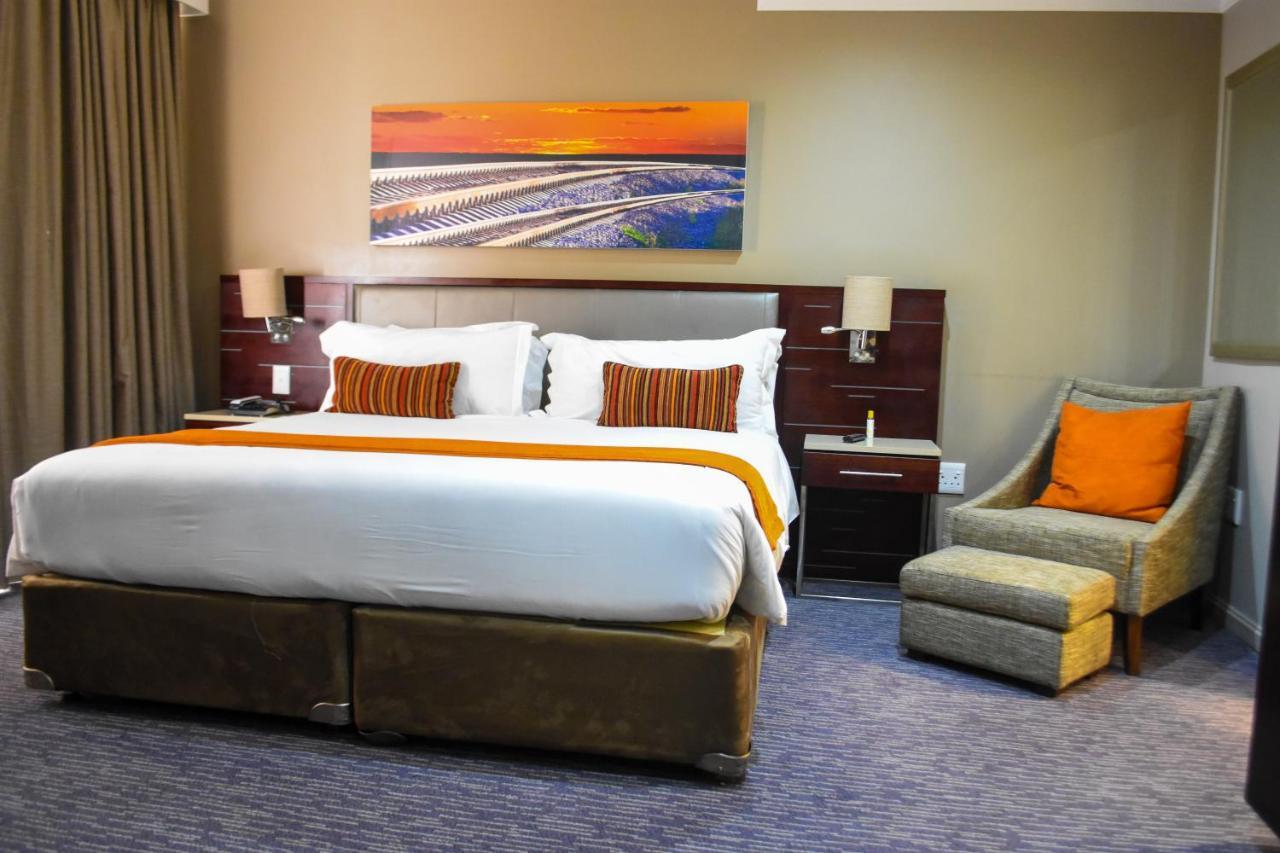 Cresta Mahalapye Hotel Экстерьер фото